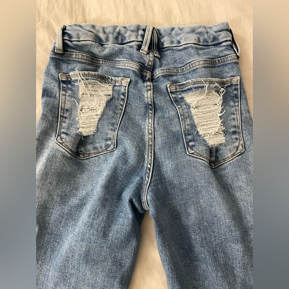 Good American - Good Legs Straight Jeans - Picture 4 of 9